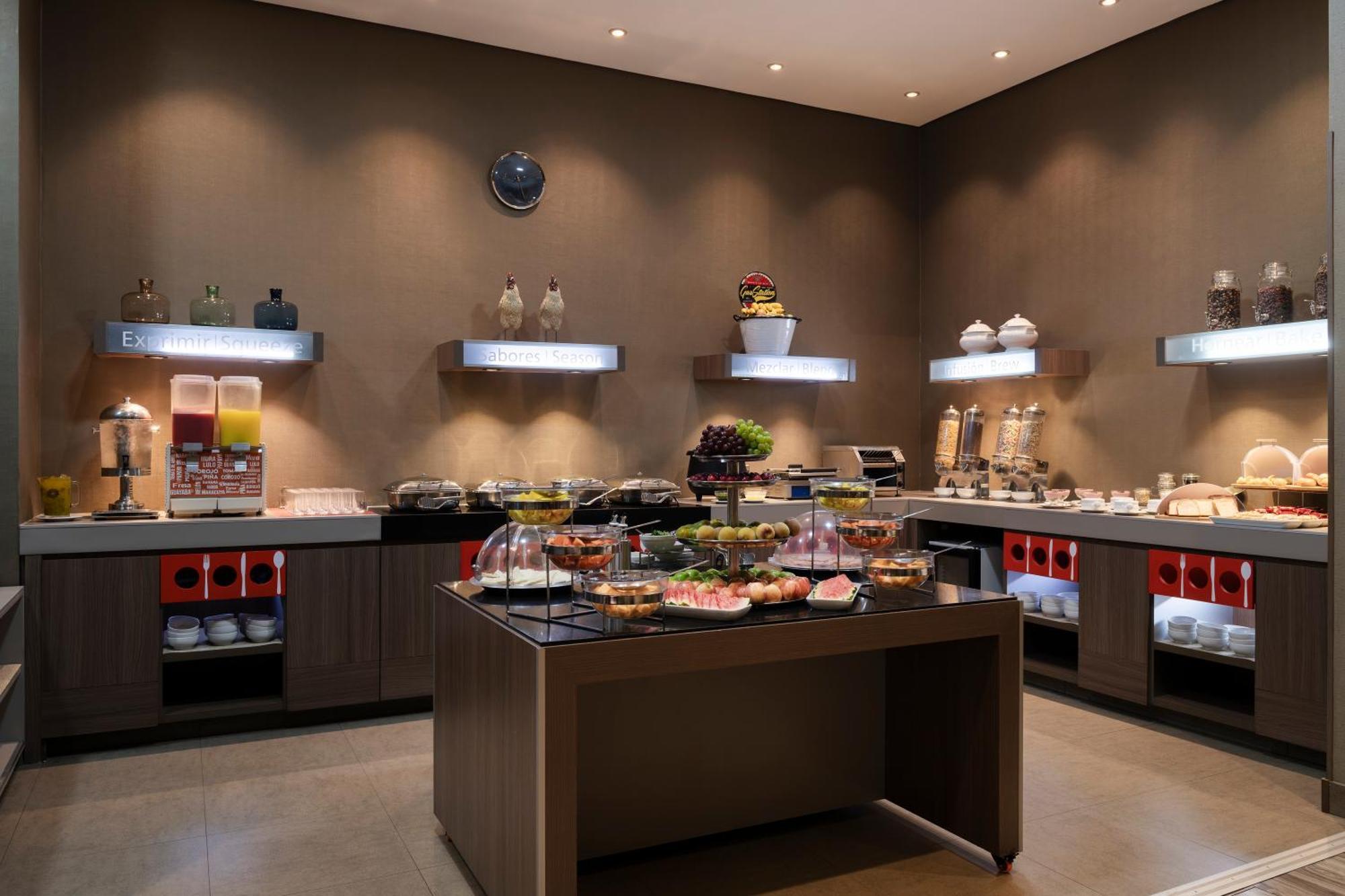Hampton By Hilton Cartagena — Photos 1